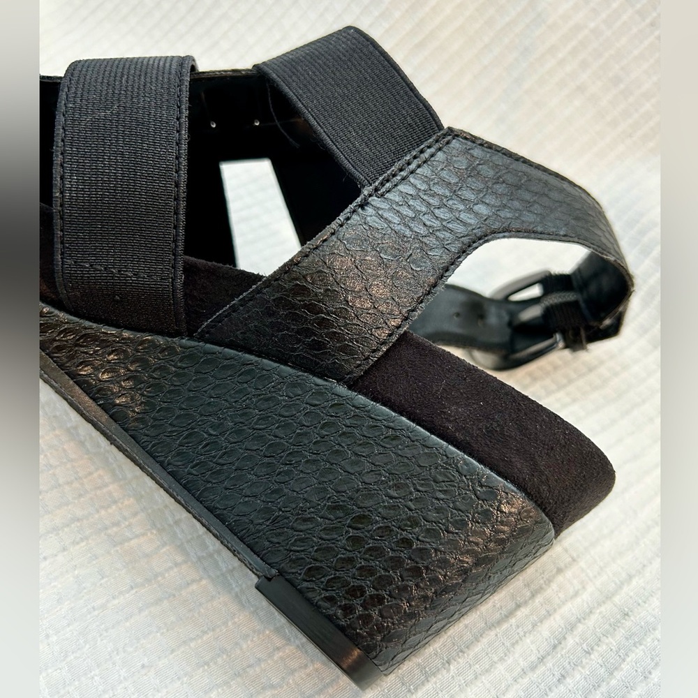 AEROSOLES NEW Black Snake “Lightscape” Wedge Sandals Size 8.5 - New in Box - Picture 7 of 12